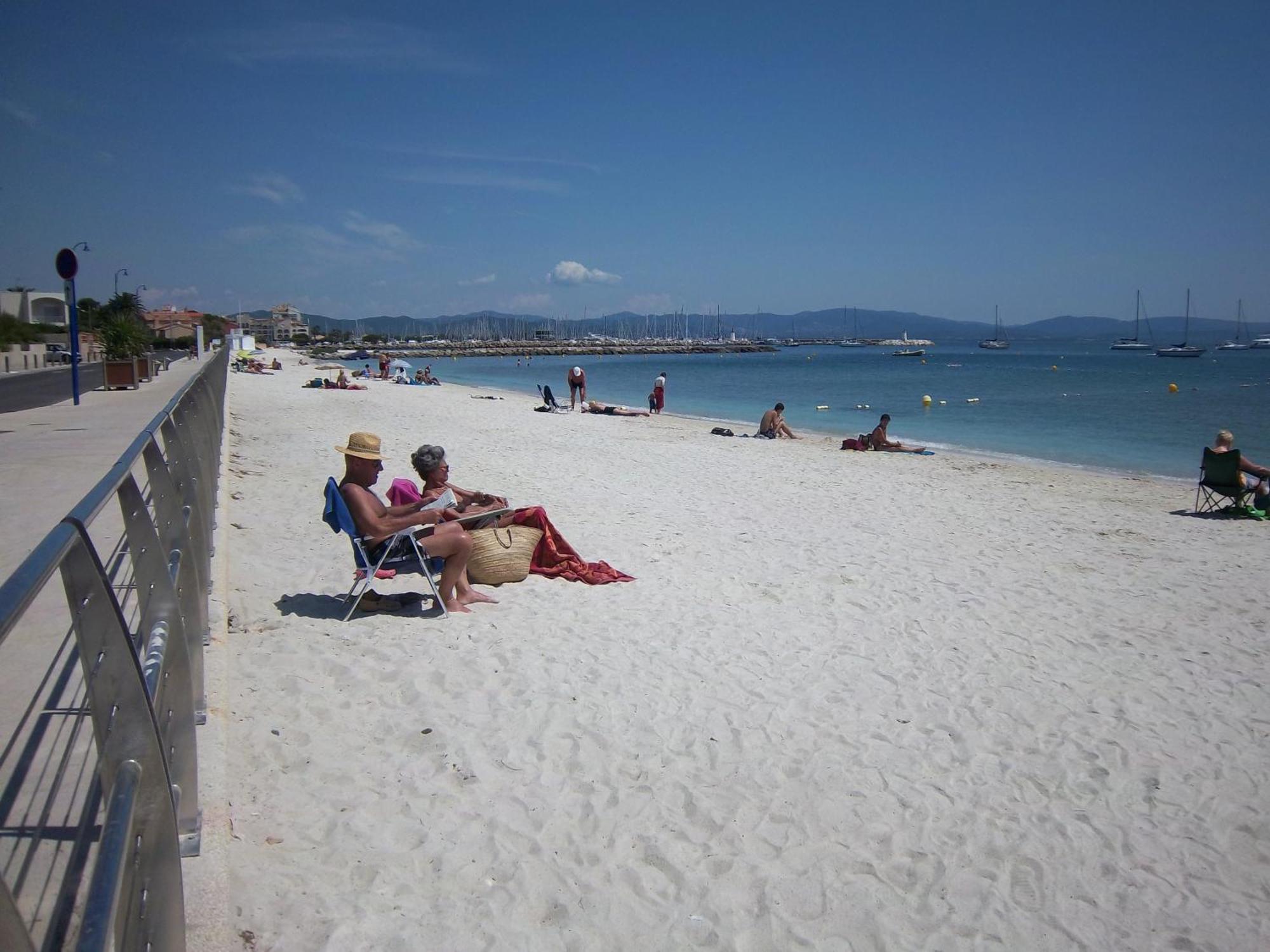Hotel Le Calypso 히에레 외부 사진